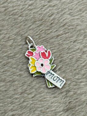 Enamel Bouquet For Mom Charm